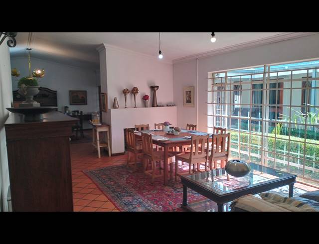 985M² GUESTHOUSE FOR SALE IN EQUESTRIA